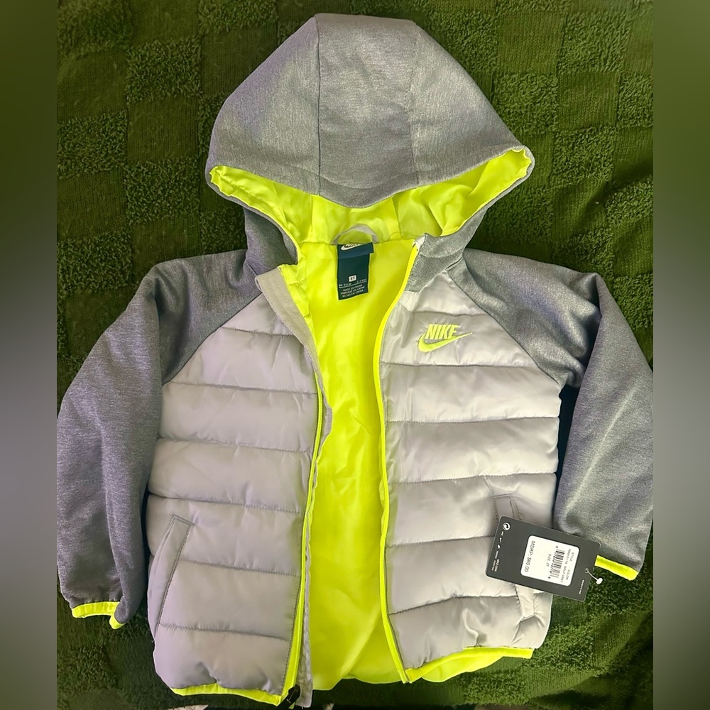 Nike winter jacket 3T